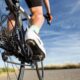 Primo piano di una pedalata in bicicletta
