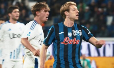 Nico Paz in azione