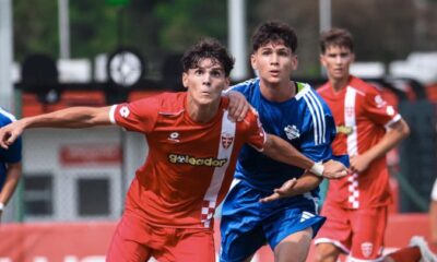 Un giocatore del Como U17 in azione.