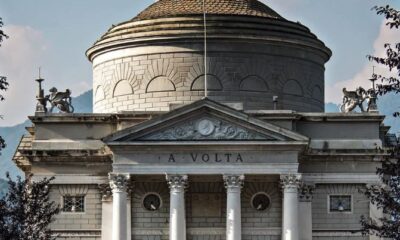 Una bella immagine che raffigura il tempio voltiano di Como.