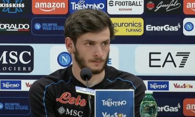 Kvaratskhelia in conferenza stampa