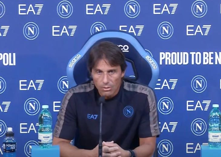 Antonio Conte nella conferenza stampa di presentazione della gara fra Napoli e Como