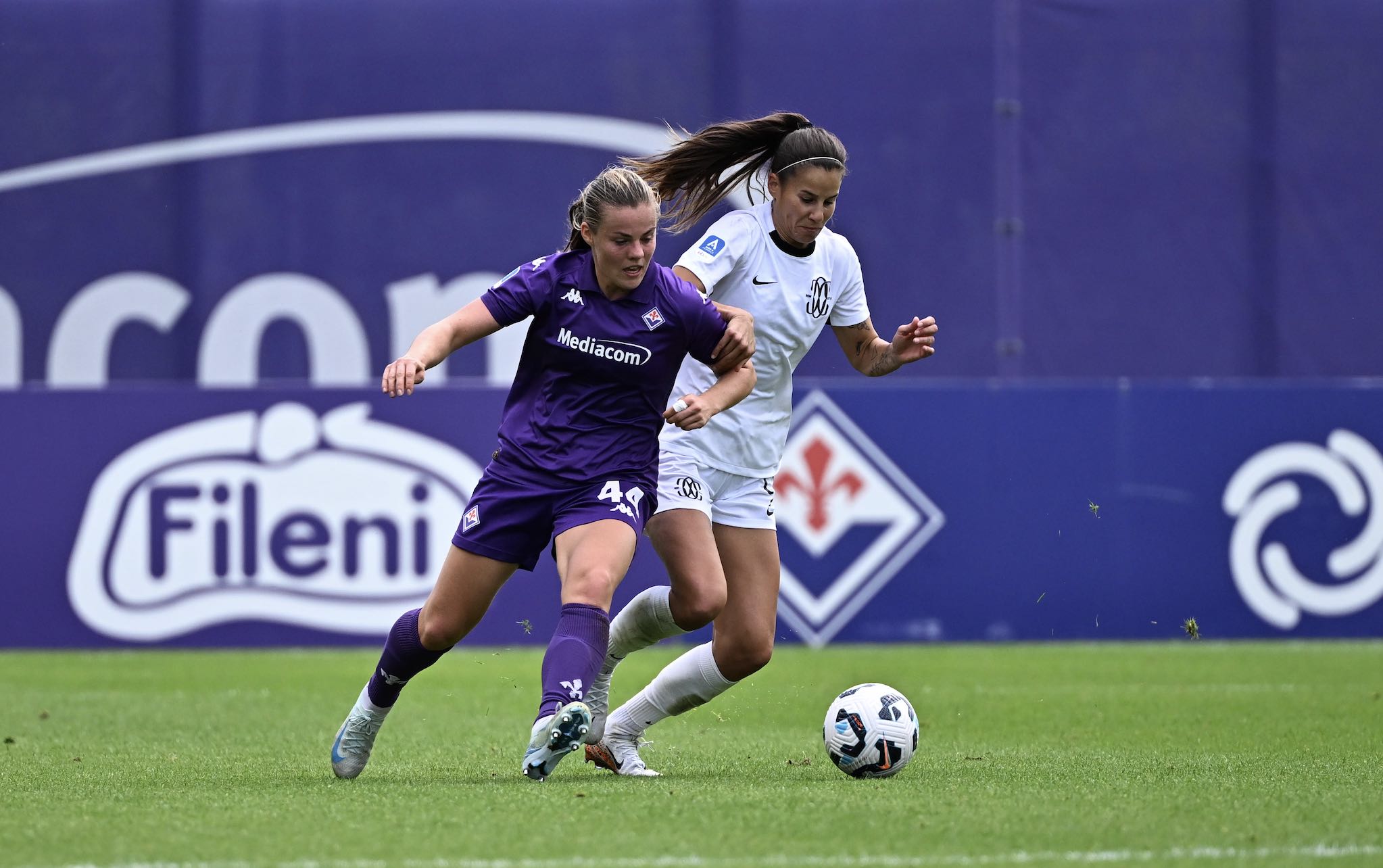 Un momento di gioco di Fiorentina-Como Women