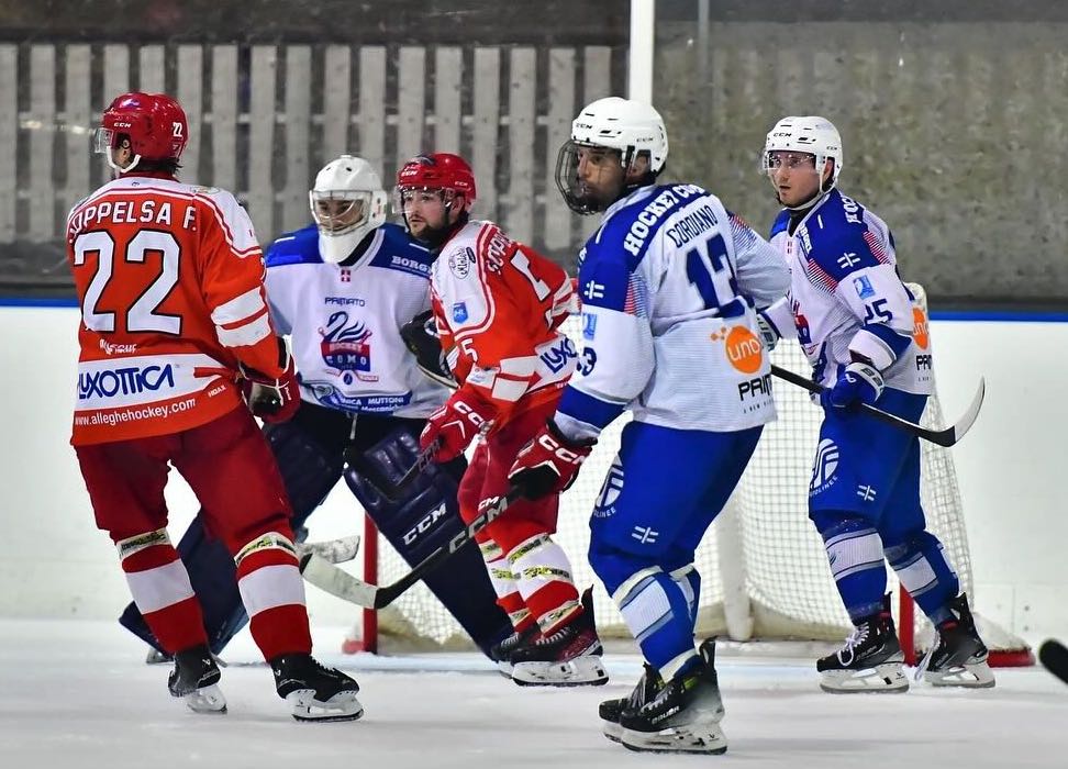 Hockey Como in azione contro l'Alleghe