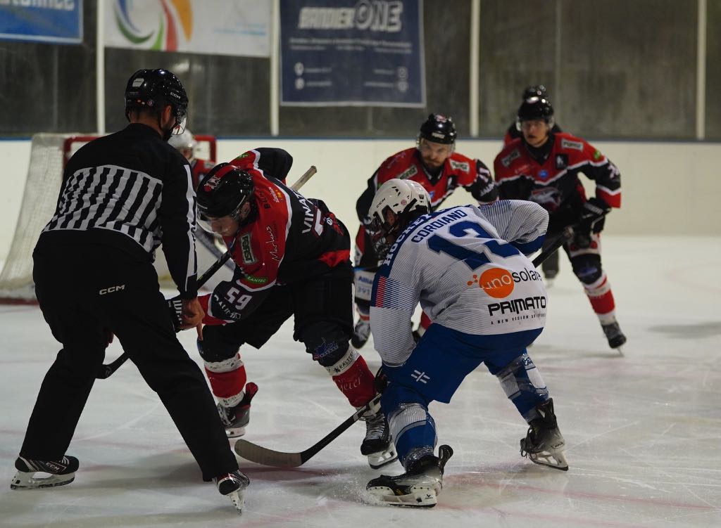 Giocatori dell'Hockey Como in azione