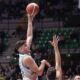 Grant Basile a canestro