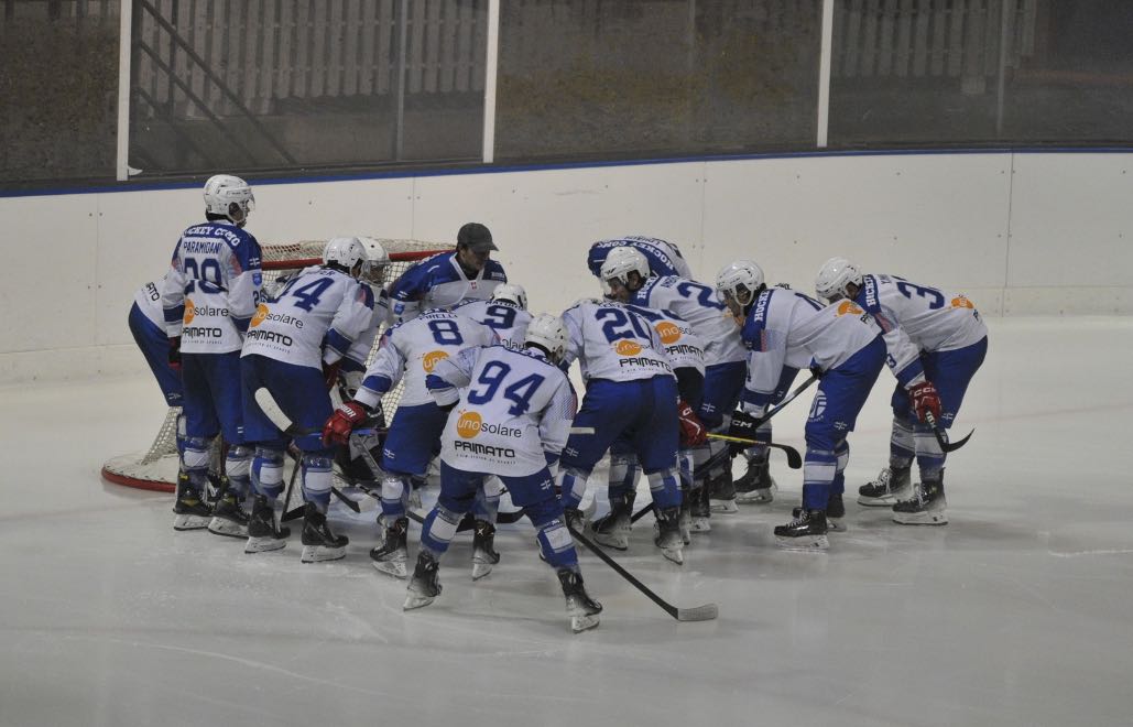 I giocatori dell'Hockey Como riuniti